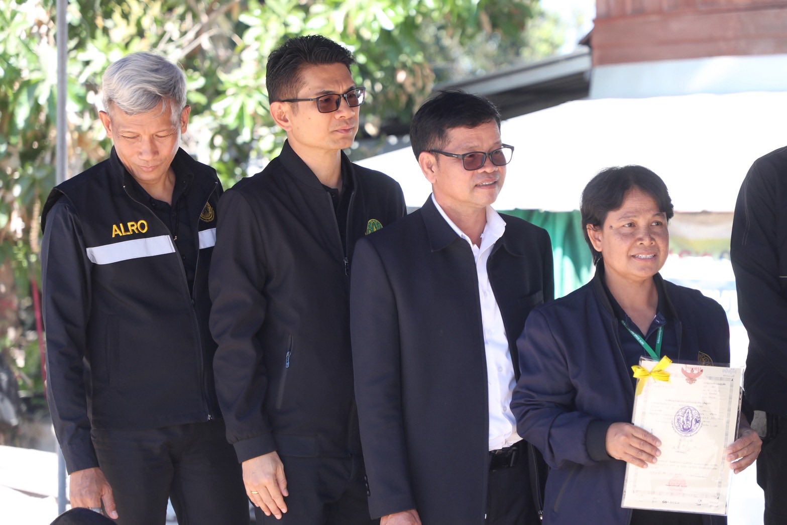 title - “ส.ป.ก. ไม่ทิ้งใครไว้ข้างหลัง” เลขาฯ สั่งลุย ศูนย์เคลื่อนที่ เร่งช่วยเกษตรกรในเขตปฏิรูปที่ดินในพื้นที่เสี่ยงภัย